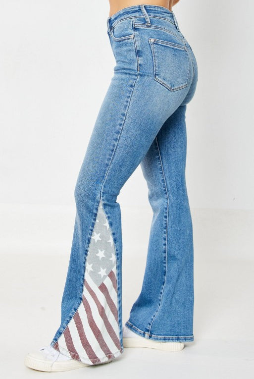 Freedom Rings Judy Blue Flare Jeans in Medium Wash