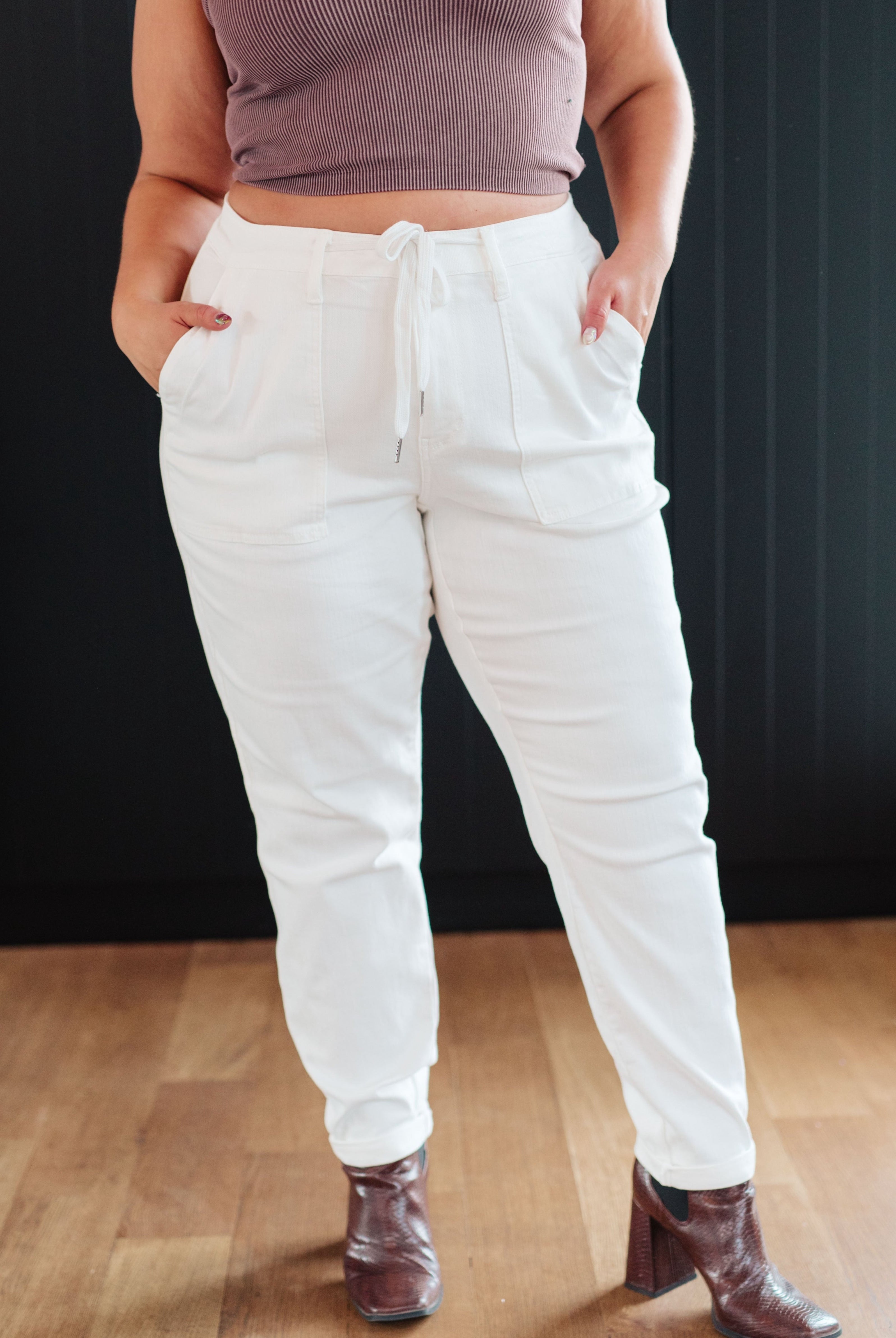 Judy Blue Charlene High Rise Jogger in Ecru White on Plus Model