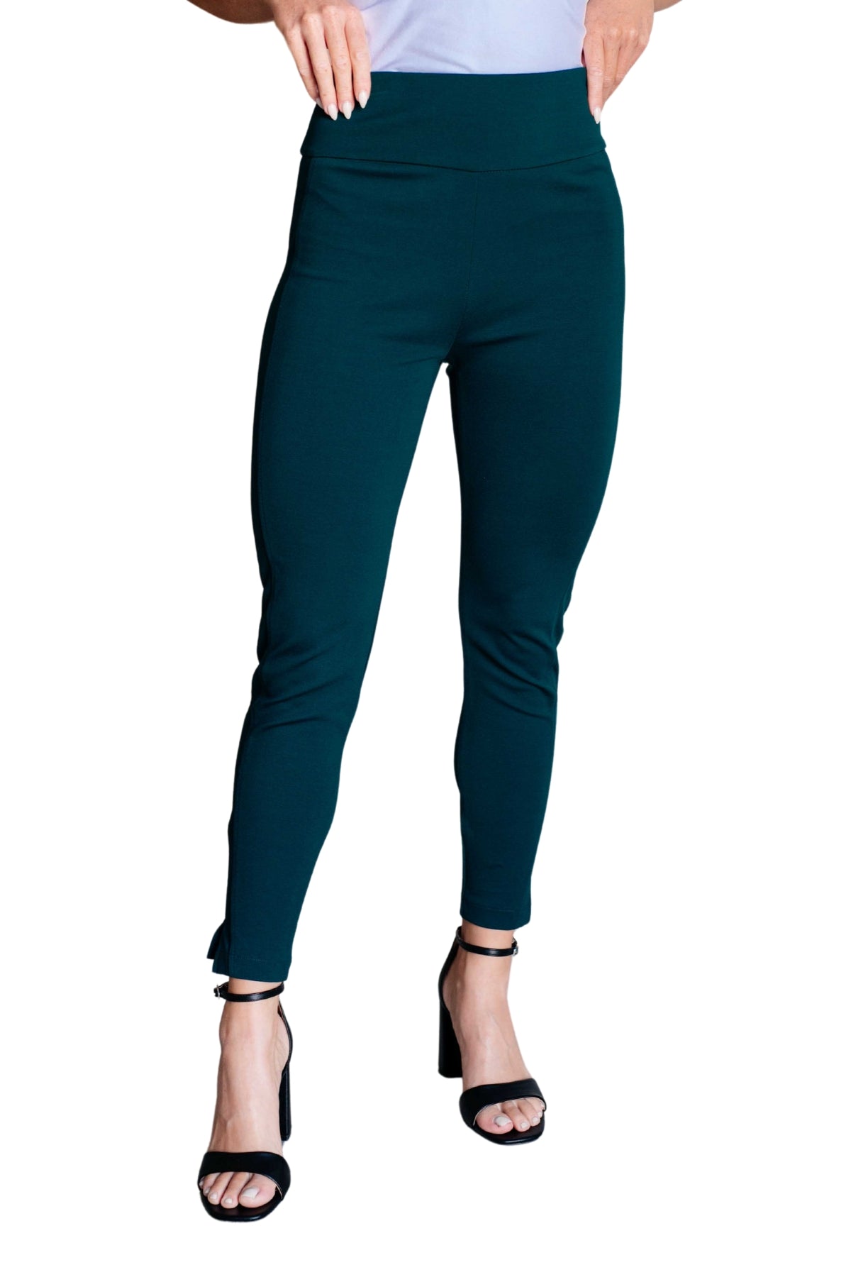 Magic Ankle Crop Skinny Pants in Hunter Green