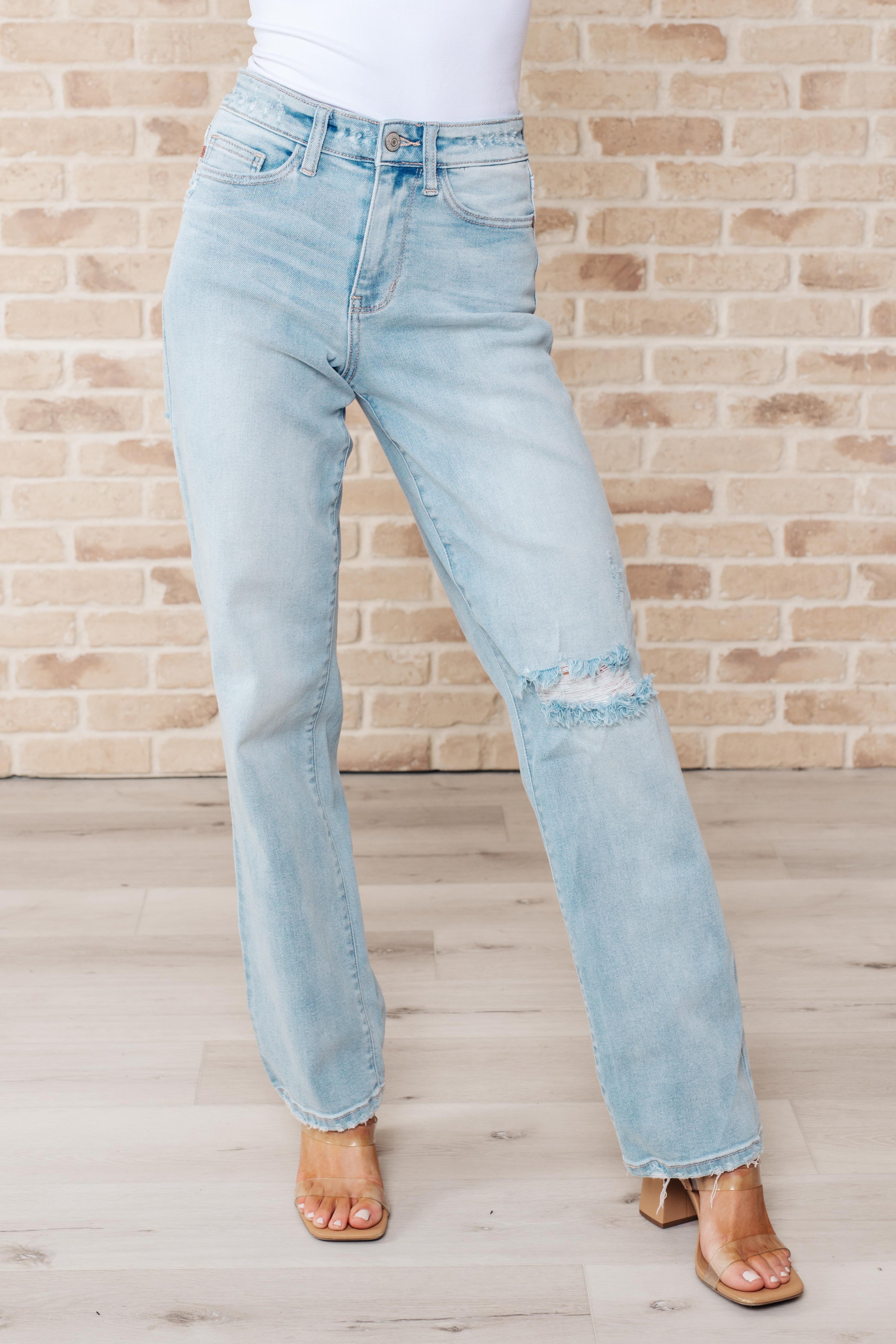 Judy Blue Parker High Rise 90s Straight Leg Jean Sarah size 0 wearing