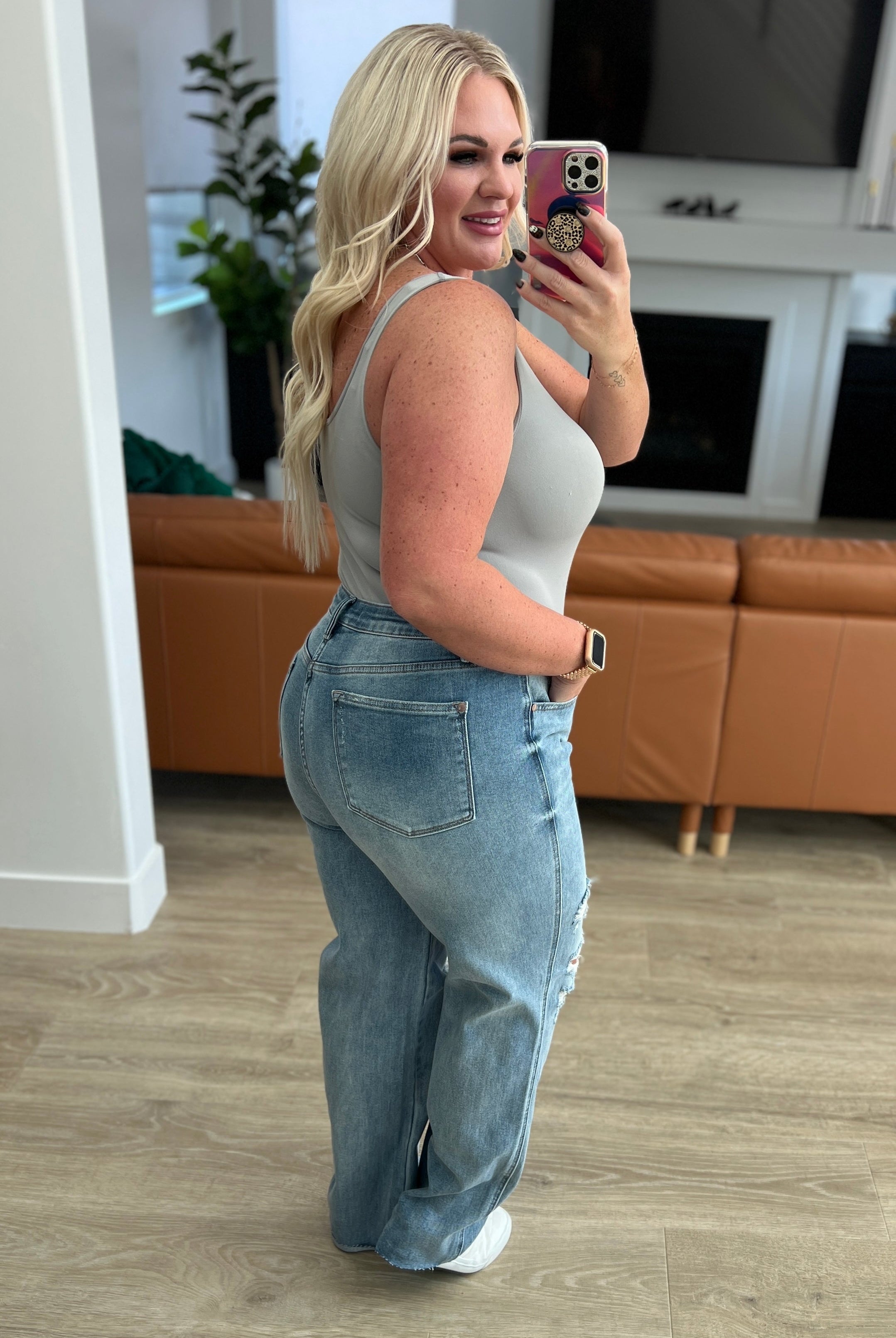 Judy Blue Ramona High Rise Rigid Magic Destroyed Straight Jeans side view on Kirrasize 13