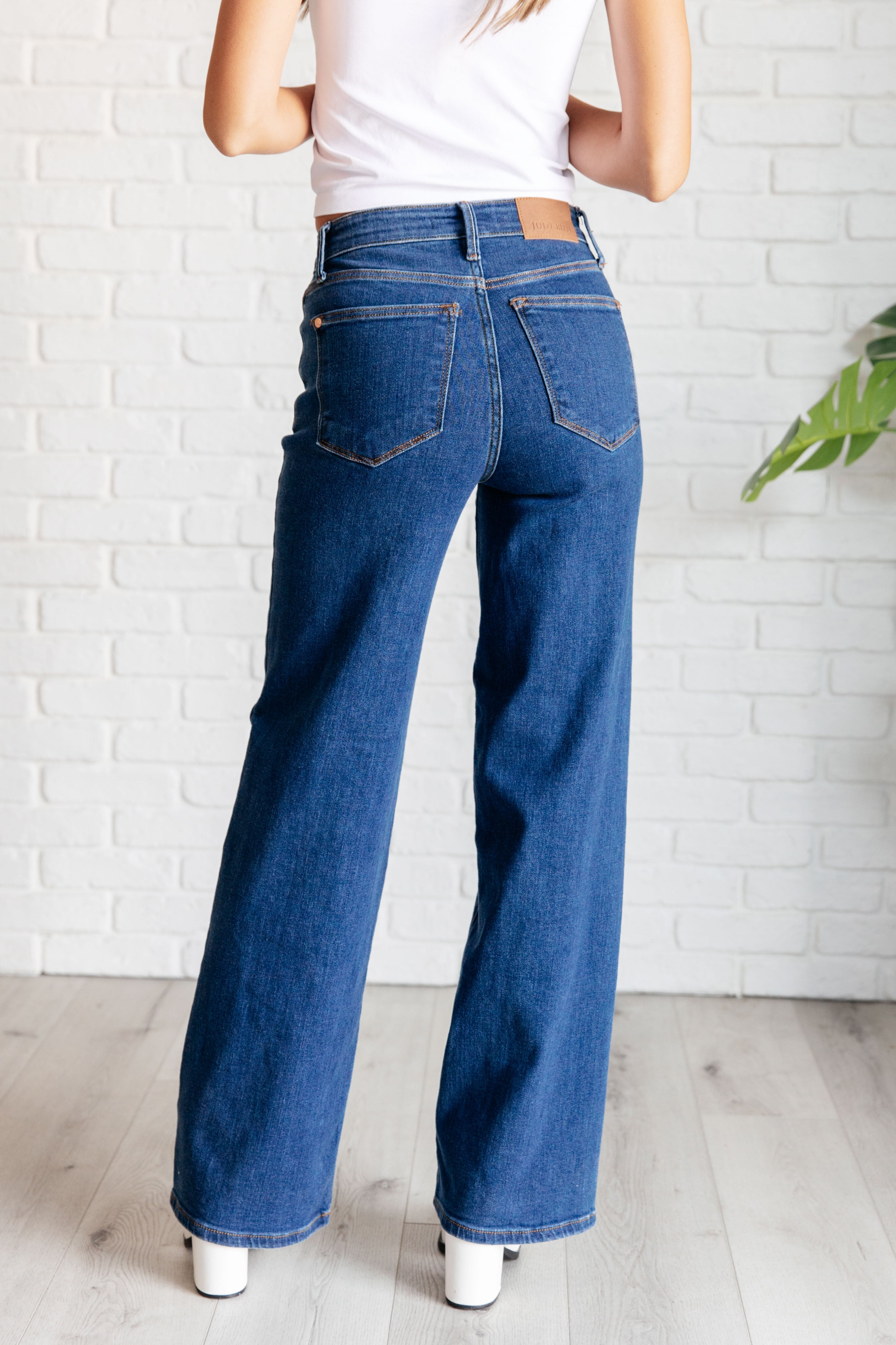 Judy Blue Hazel Wide Leg Jeans on Casey back view