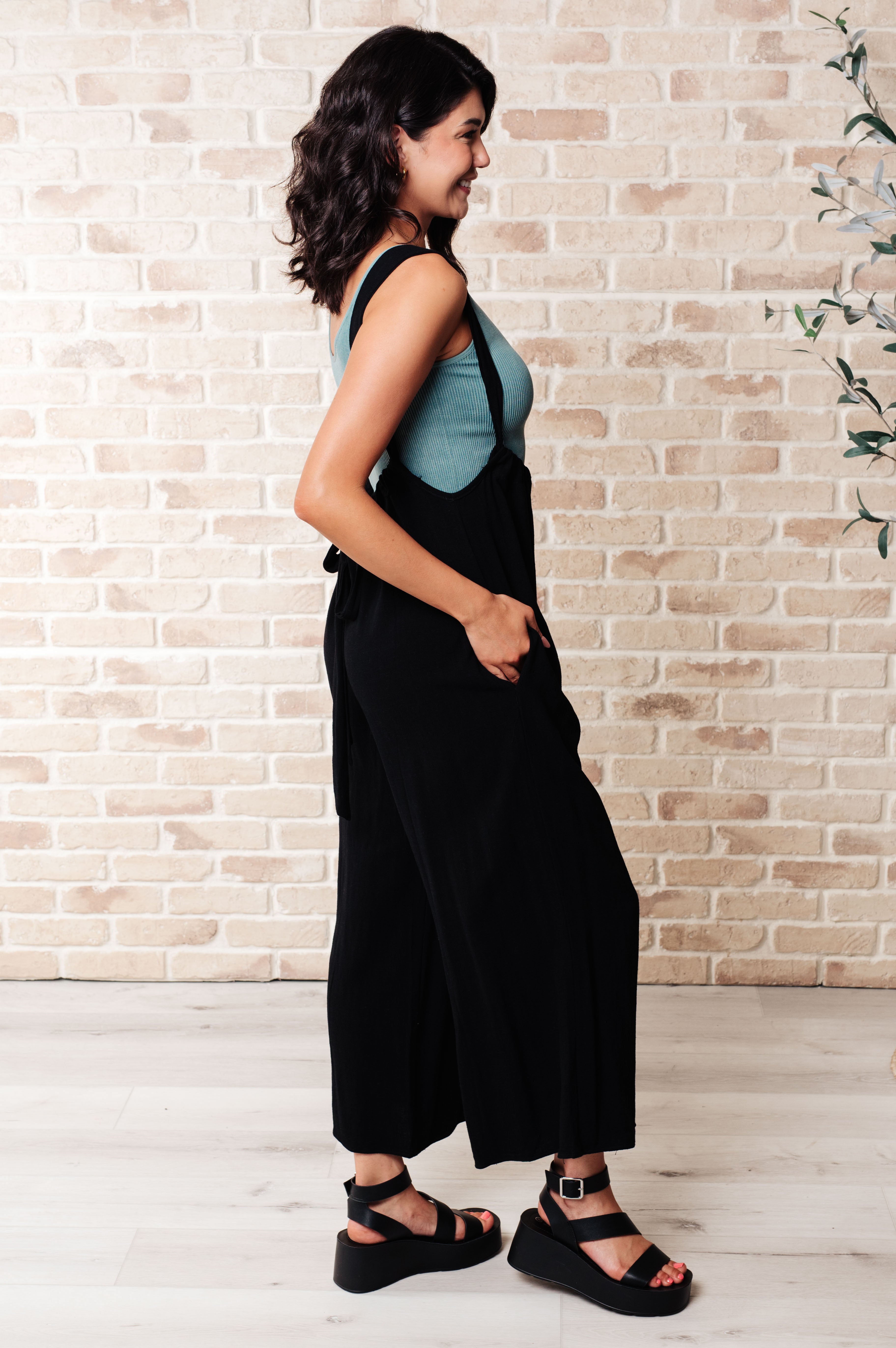 Something in the Way She Moves Jumper Black side view
